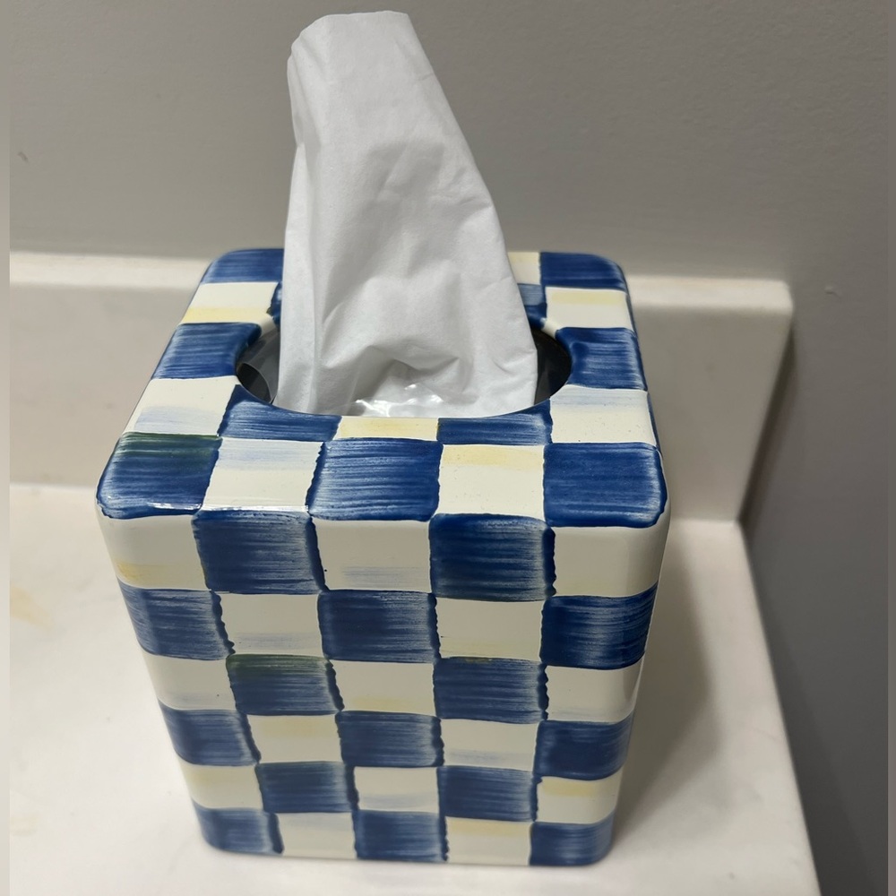 Mackenzie-Childs Royal Check Boutique Tissue Box Cover. Like new with tags! 💙🤍 - Picture 2 of 6